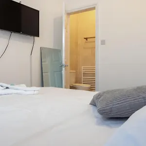 Pebbles 6 Guest house Southampton